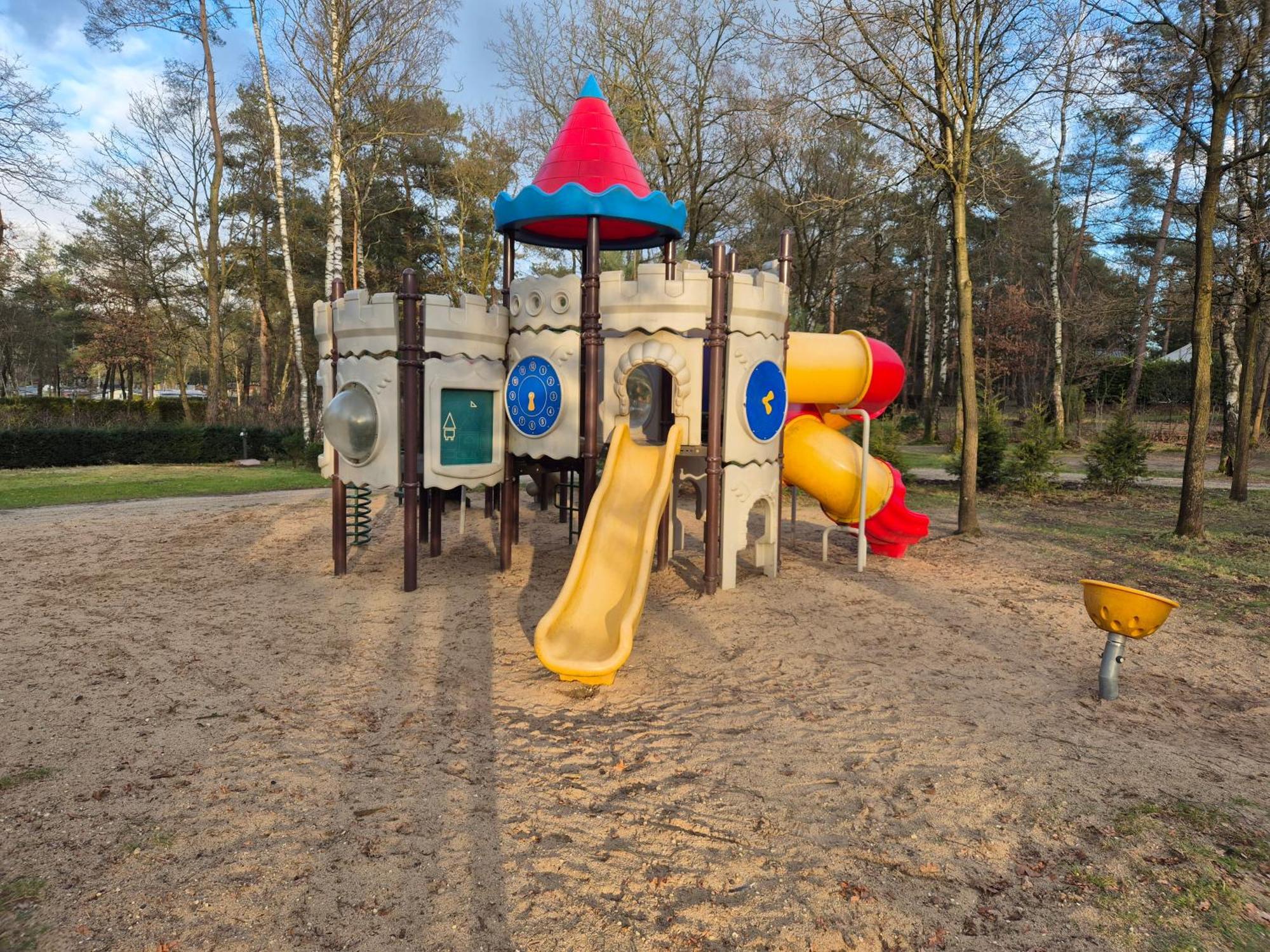 Het Veluwse Boshuisje Knus Chalet Met Omheinde Tuin Op De Veluwe Хундерло Екстериор снимка